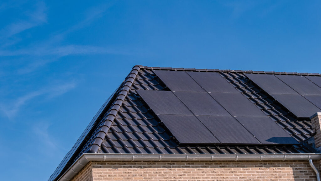Zonnepanelen — koop 2, krijg 1 gratis